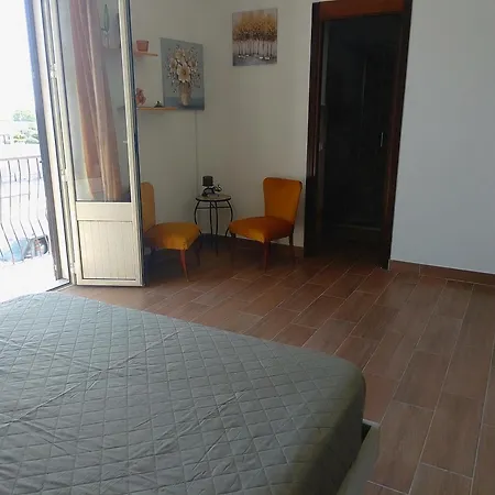 Chiara Beachsuite Palermo